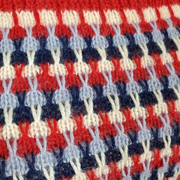 Vintage 40s reproduction sweater,  small - Picture 3 of 4